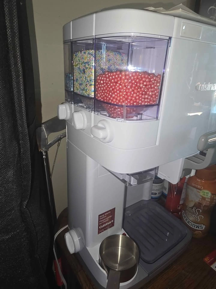 Cuisinart soft serve ice cream maker - photo 3