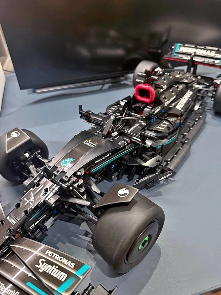 LEGO Technic Mercedes-AMG F1 W14 E Performance Model Car Kits
