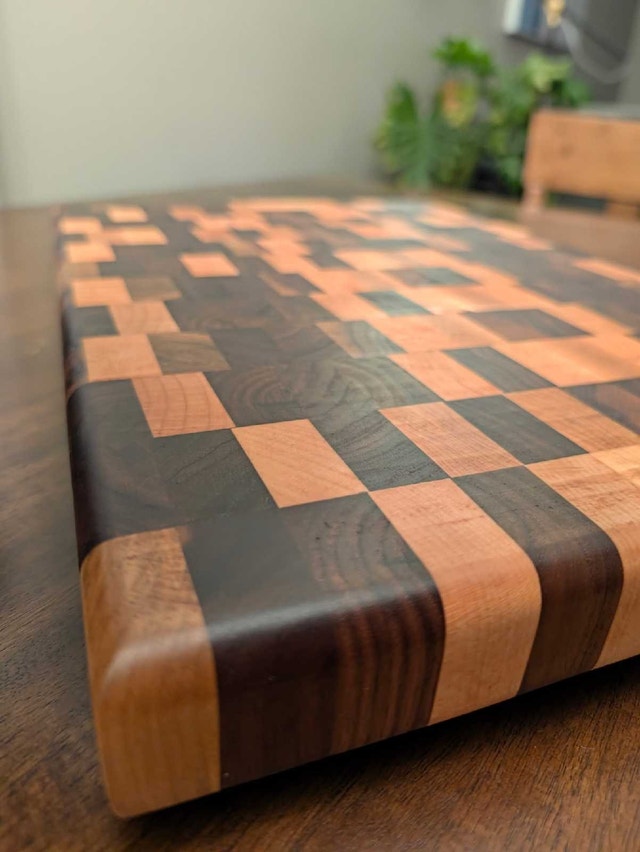 end grain cutting board