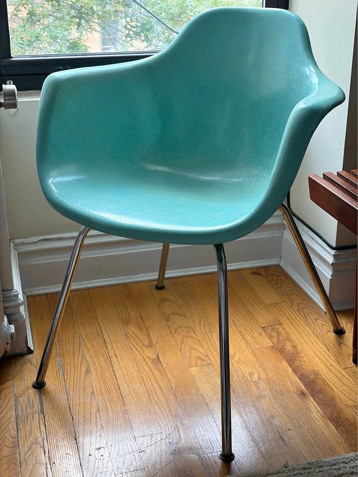 Vintage Krueger Fiberglass Arm Chair - Turquoise/Aqua
