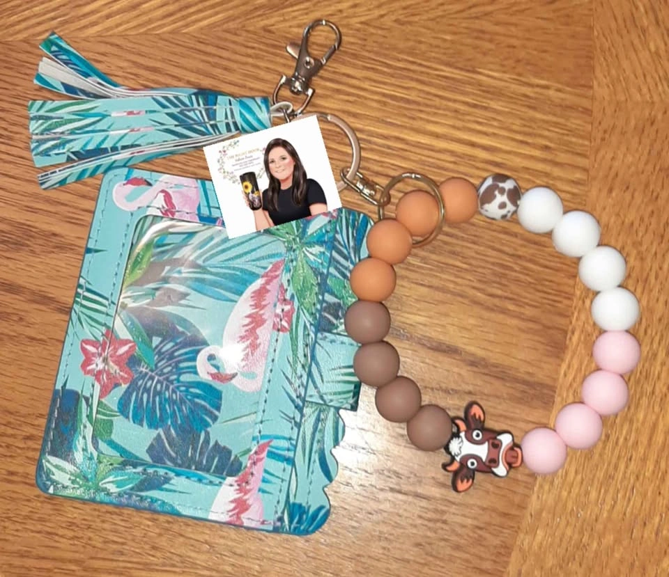 Wristlet keychain with slim wallet card holder - photo 4