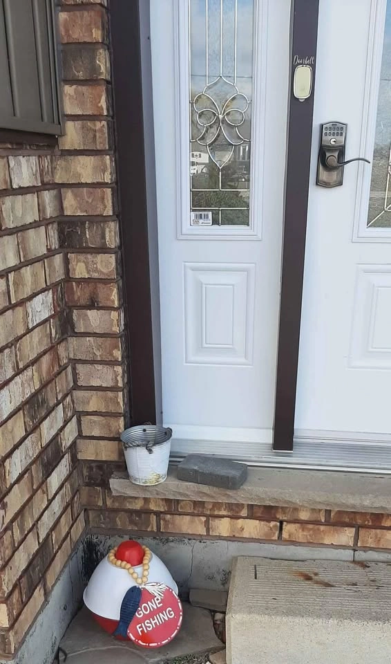 Bobber front porch decoration - photo 3