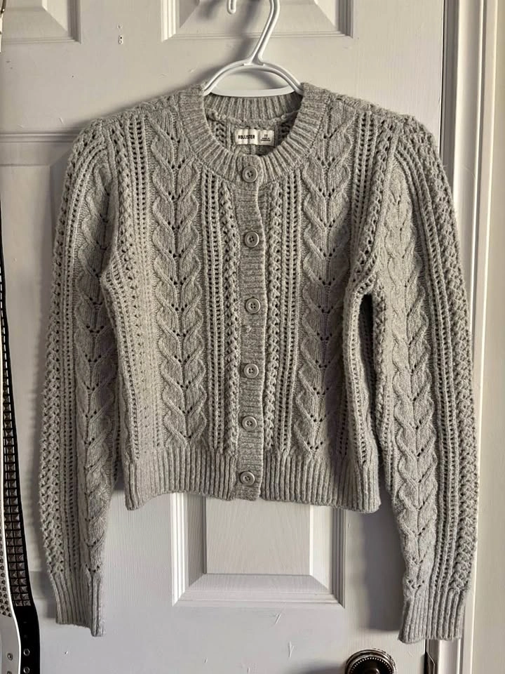 XS Grey Hollister Cardigan