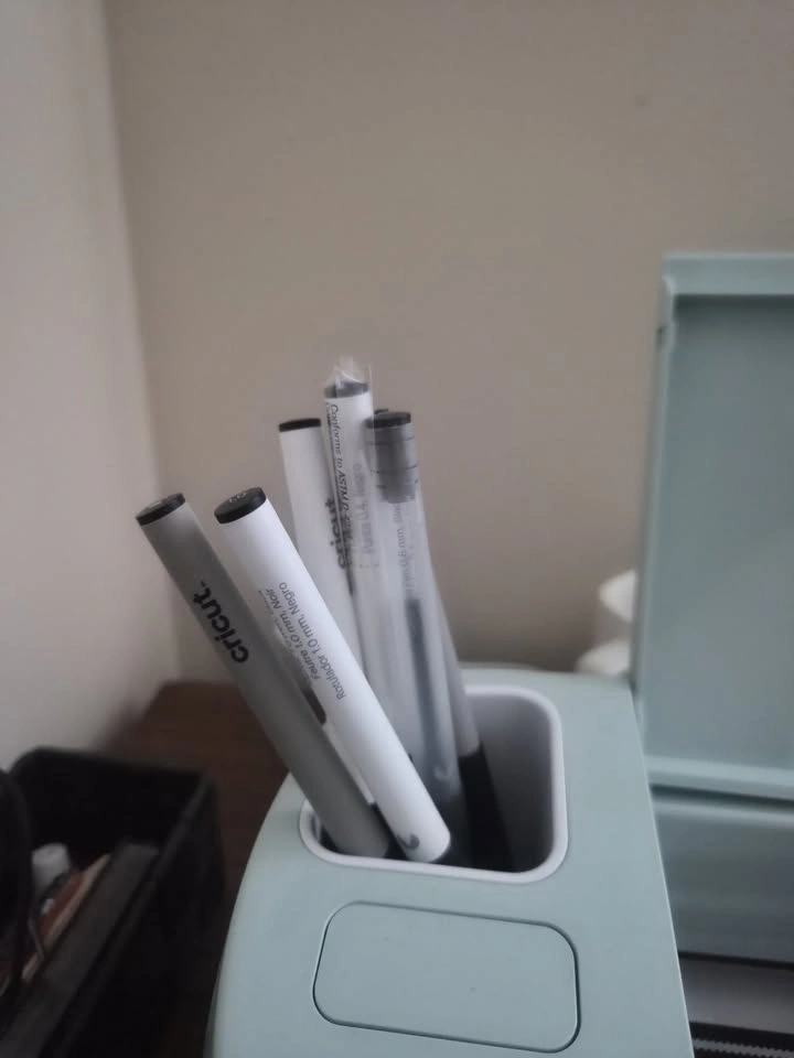 Cricut Explore Air 2 Bundle GREAT CONDITION - photo 3
