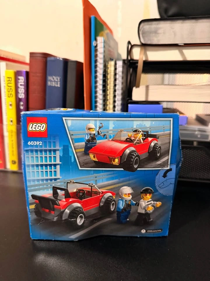 LEGO CITY Police Car Chase - photo 3
