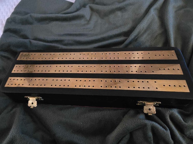 Wooden Cribbage Board with Brass Inlay - photo 2