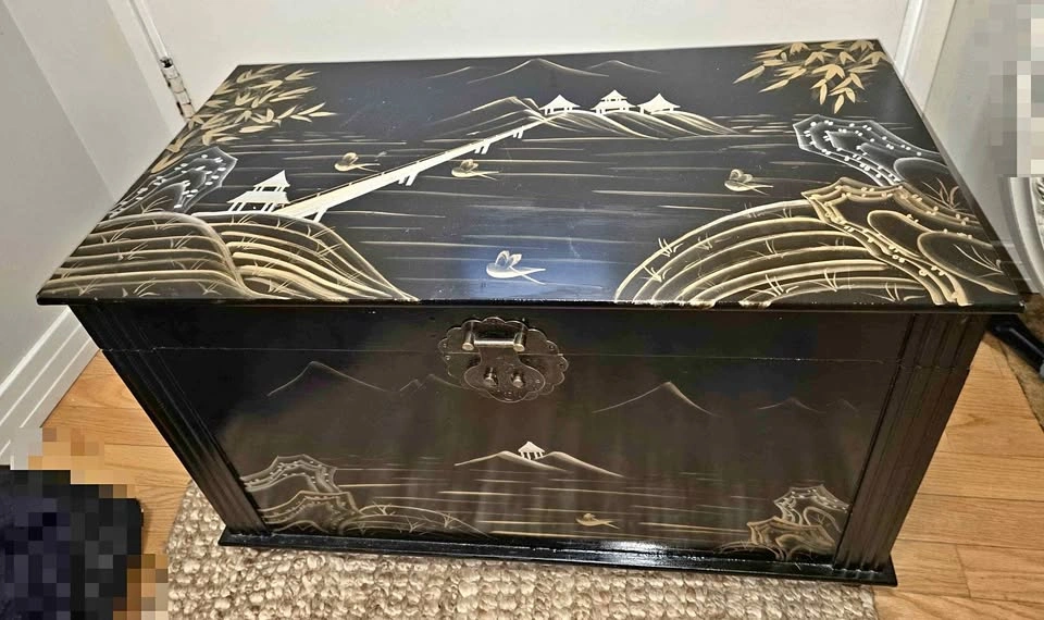 Vintage Black Lacquer Asian Chinoiserie Storage Trunk (27")
