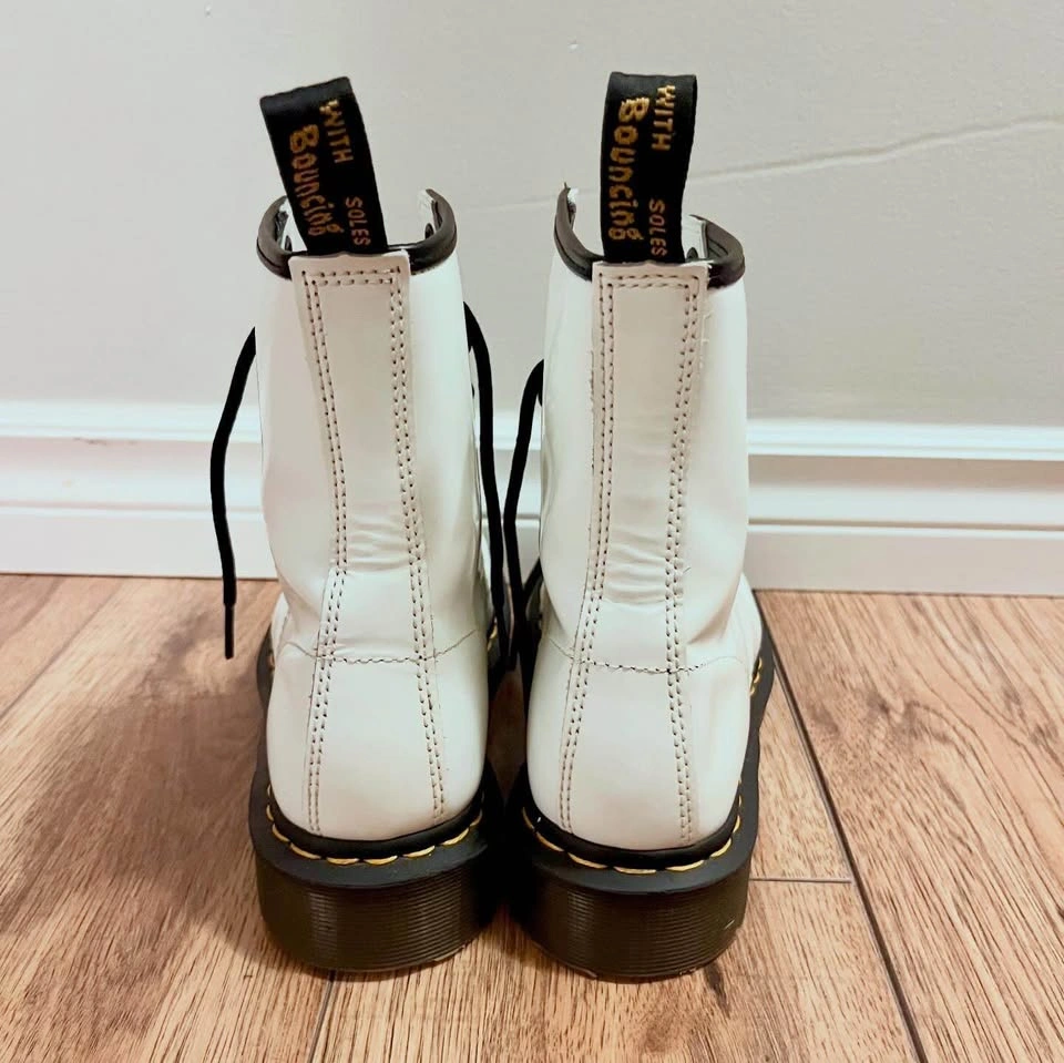 Dr. Martens 1460 White Smooth Leather Boots (Size 7 US / 5 UK) - photo 3