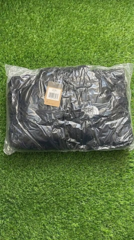 The North Face 1996 Retro Nuptse 700 Down Vest – Black - photo 3