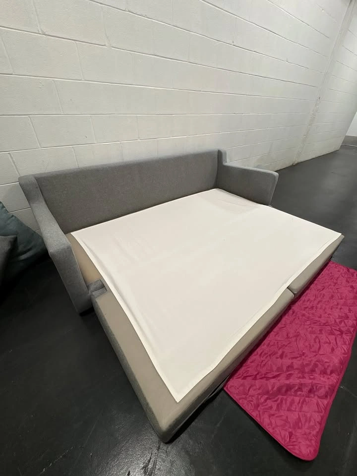 Gray Queen Sleeper Sofa / Pull-Out Couch - photo 2