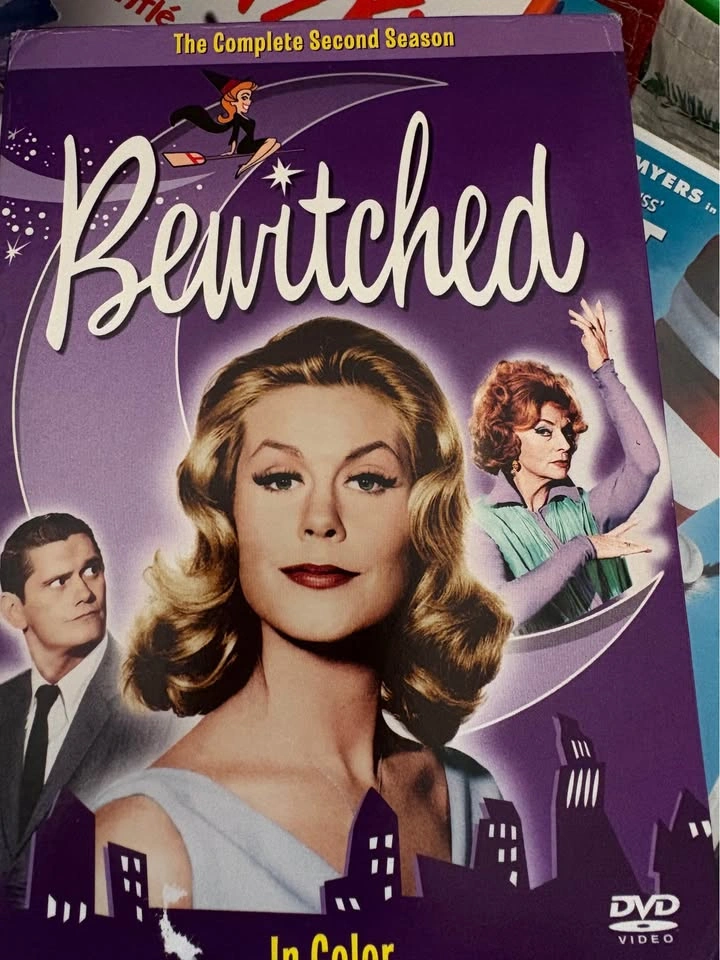 Bewitch DVDs seasons 1-8 - photo 4