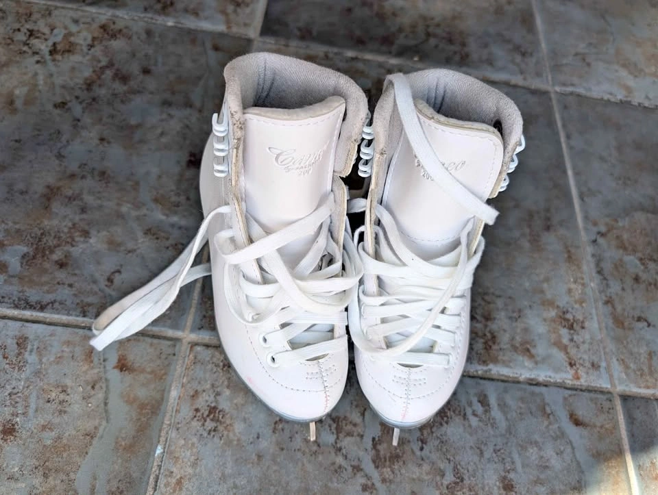 Jackson Cameo 200 Figure Skates with Ultima Mark I Blades