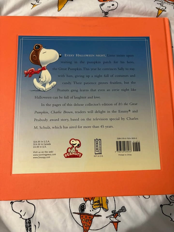 It’s the great pumpkin Charlie Brown hardcover book - photo 2