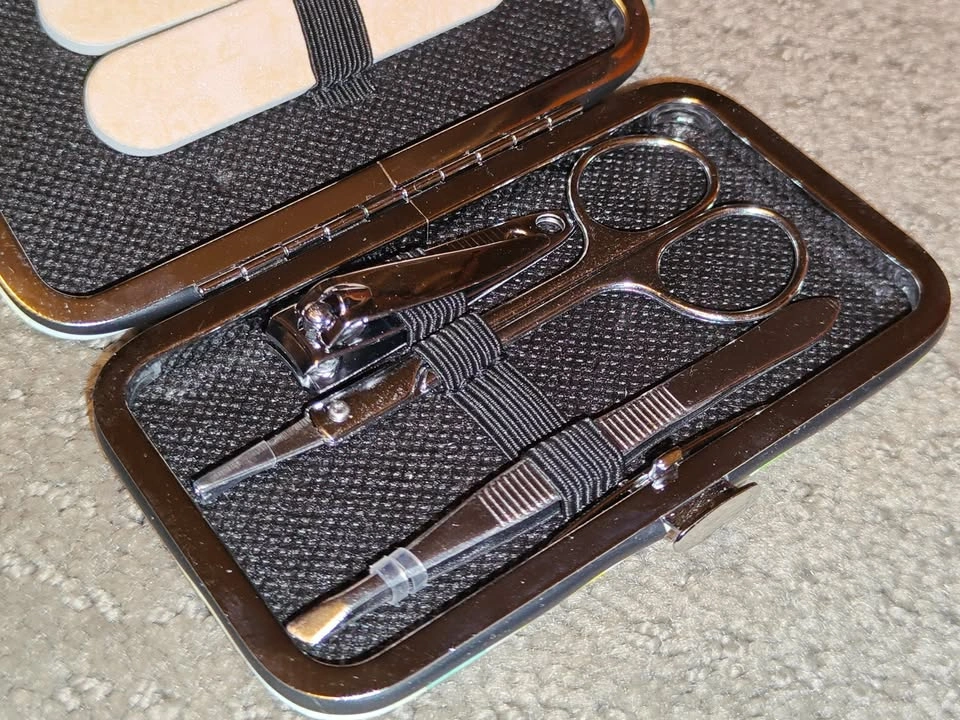 Travel Manicure Set - 5-Piece Nail Grooming Kit - photo 2