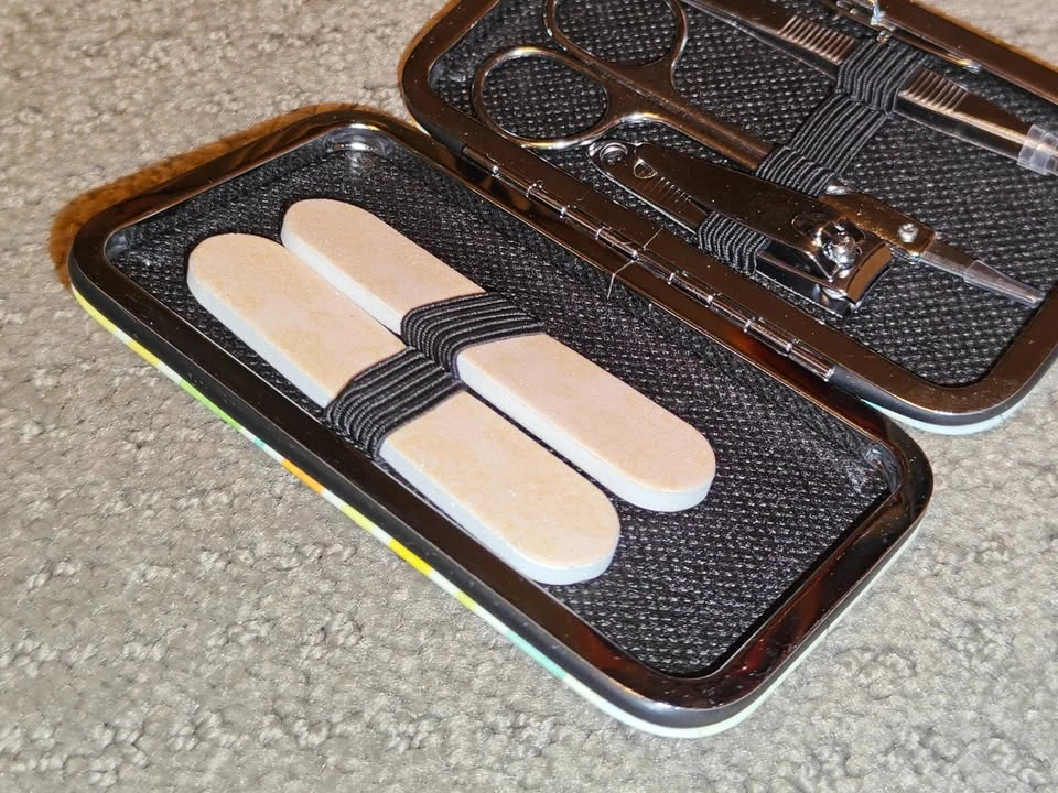 Travel Manicure Set - 5-Piece Nail Grooming Kit - photo 3