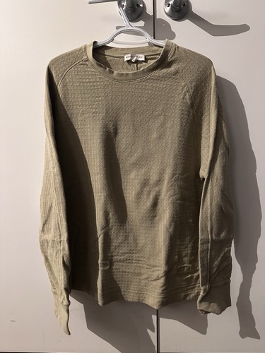 Banana Republic Men’s Double Knit Long Sleeve Crewneck Shirt - photo 2