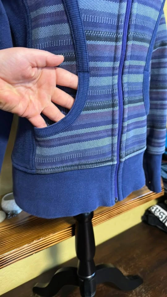 Lululemon Striped Blue Women's Scuba Hoodie - photo 3