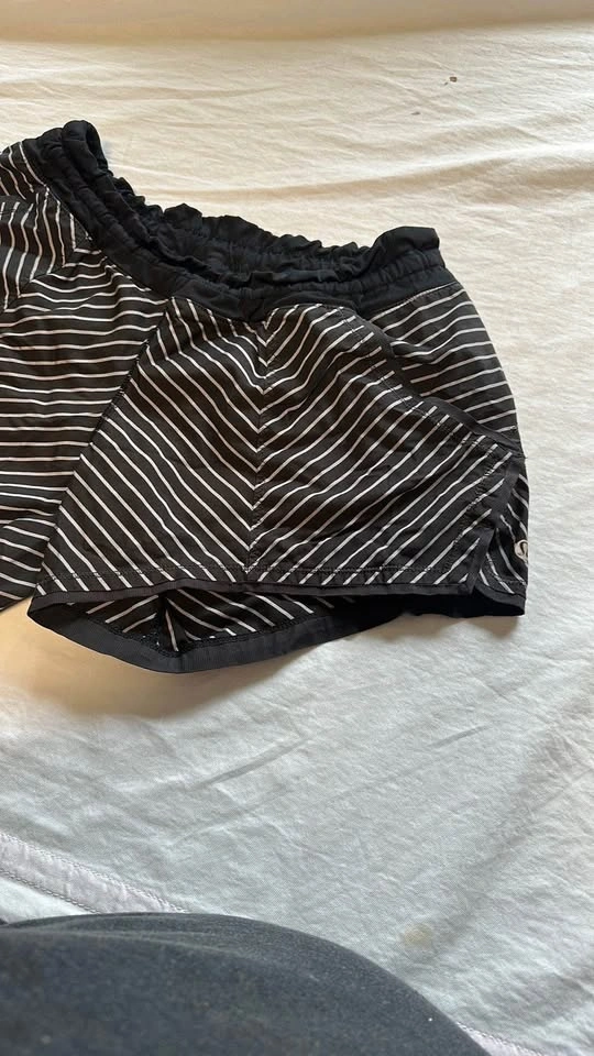 Lululemon Black and White Striped Shorts - photo 2