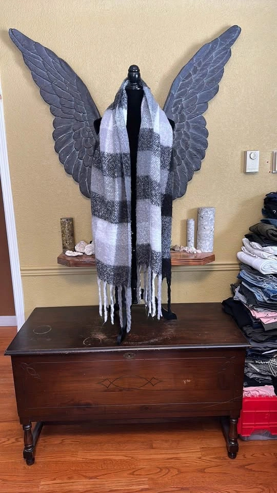 Black and White Checkered Giant Soft Scarf