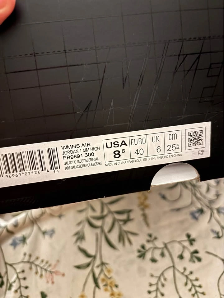 Women's Air Jordan 1 MM High - photo 2