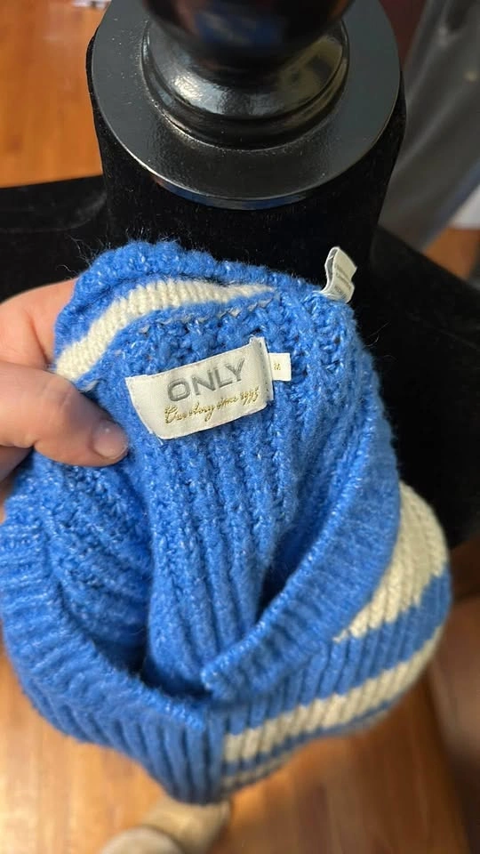 Only Blue and White Striped Women's Knit Cropped Sweater - photo 5
