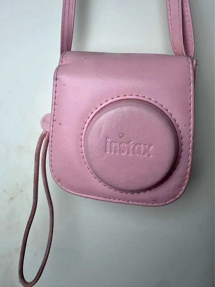 🎀 INSTAX Mini 11 + Matching Case (Baby Pink) thumbnail