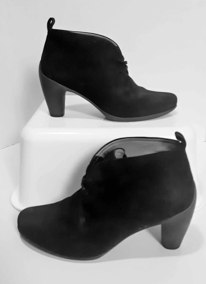ECCO Black Suede Ankle Boots Size 40 (9) Womens