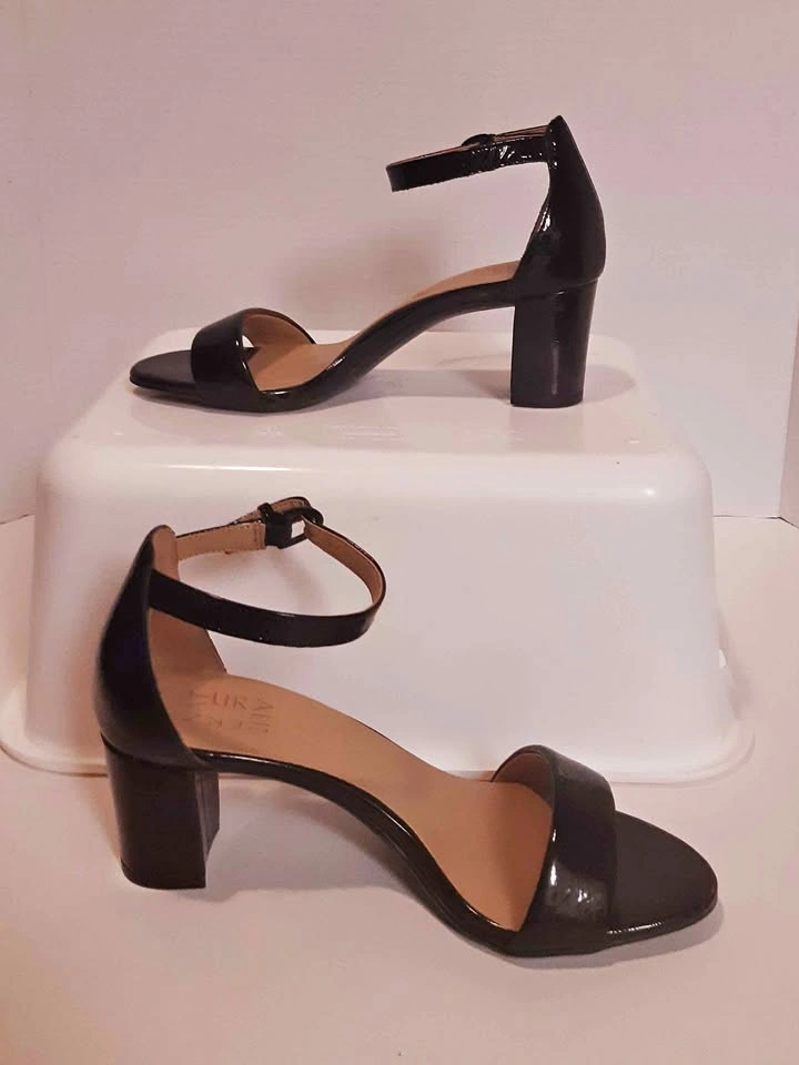 Naturalizer Vera Black Patent Leather Block Heels Size 7 Wide