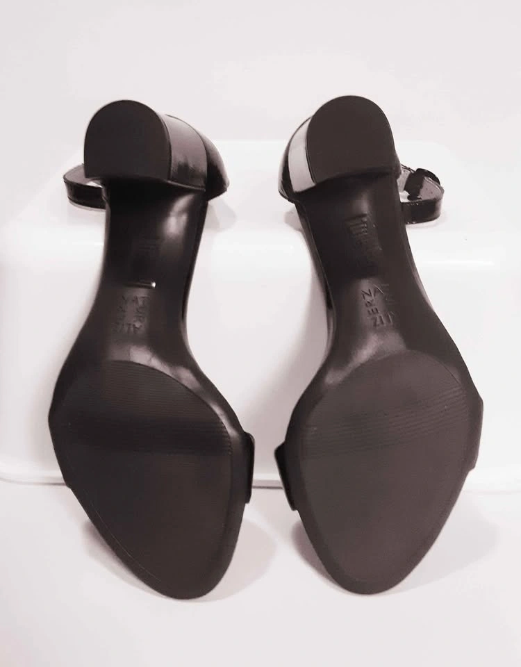 Naturalizer Vera Black Patent Leather Block Heels Size 7 Wide - photo 4
