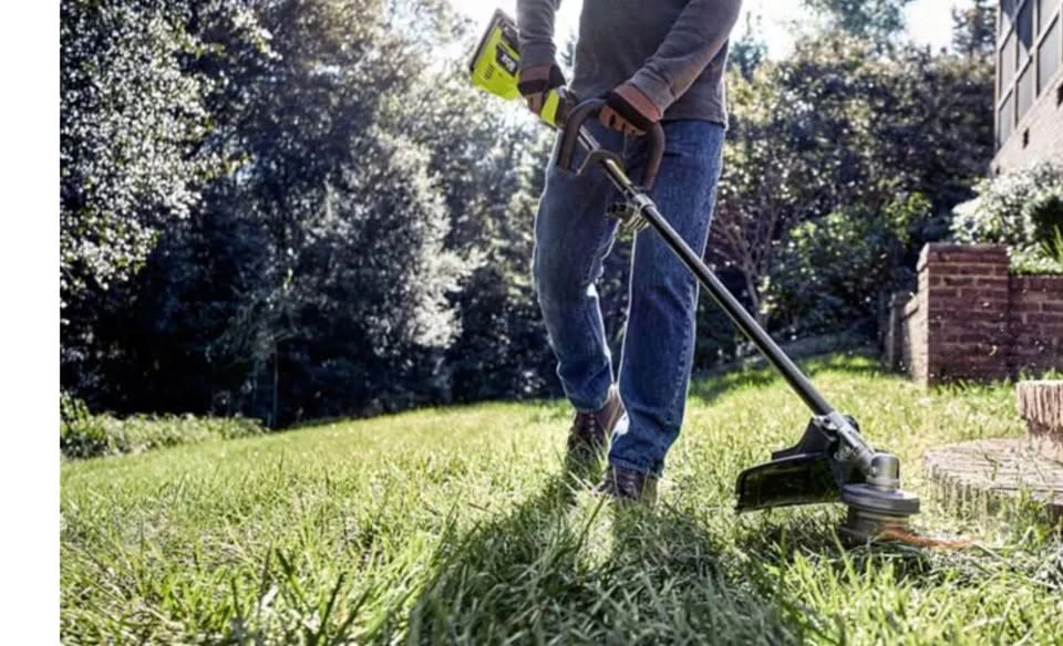 RYOBI 40V HP Brushless 15-inch String Trimmer with 4.0Ah Battery - photo 2