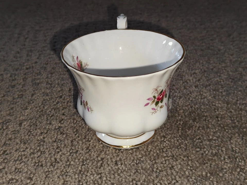 Vintage Tea Cup and Saucer Set - Royal Albert Lavender Rose - photo 3