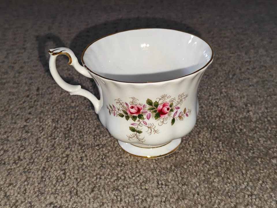 Vintage Tea Cup and Saucer Set - Royal Albert Lavender Rose - photo 4