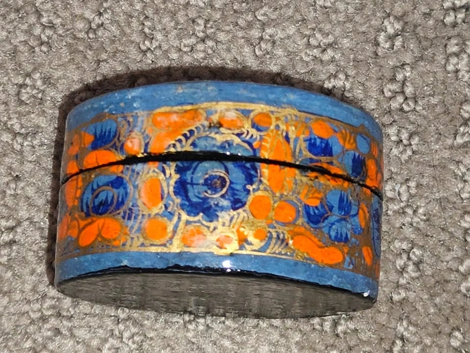 Vintage Hand Painted Oval Paper Mache Trinket Jewelry Box - photo 4