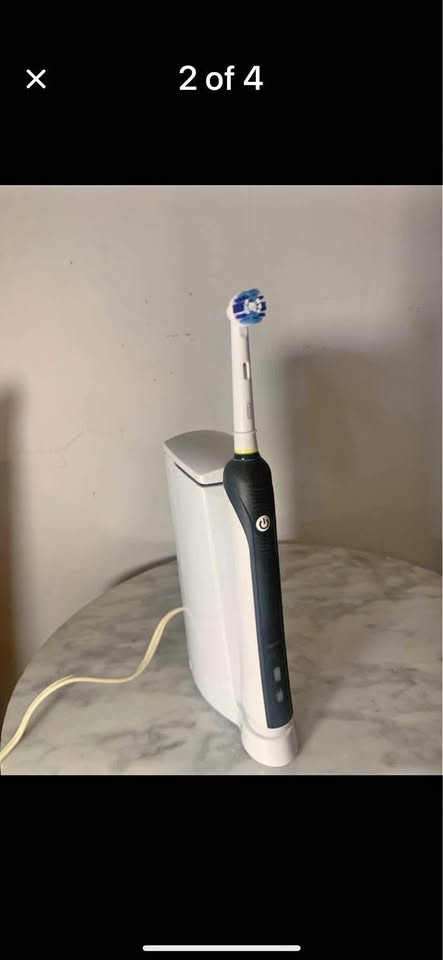 Oral-B Pro 2900 Electric Rechargeable Toothbrush