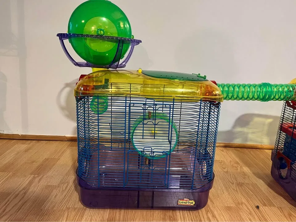 3 Hamster Cages + Supplies image indicator(2)