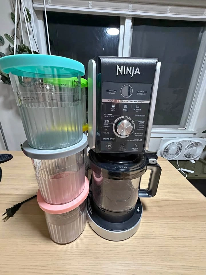 Ninja CREAMi Deluxe + 6 Containers – $200