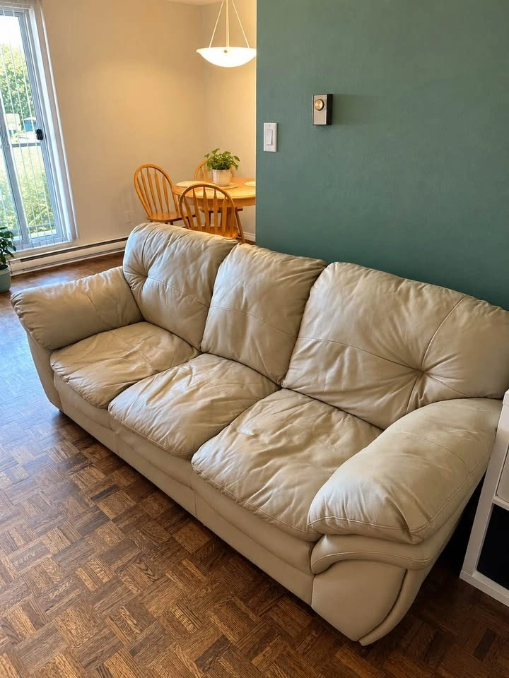 Leather 3-Seater Sofa – Excellent Condition - photo 3