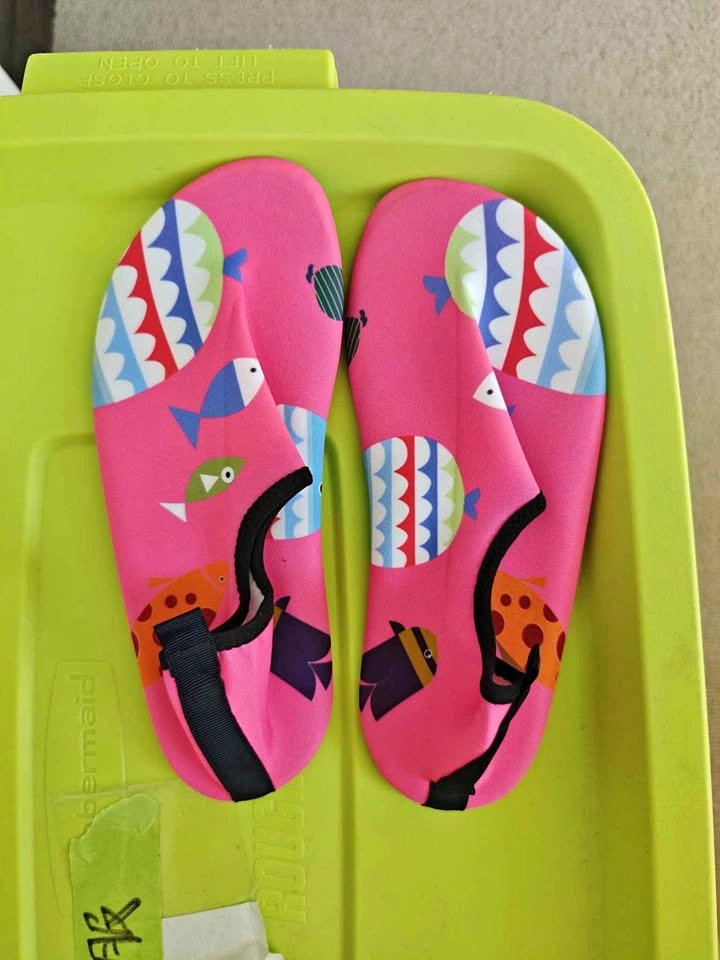 New Water Shoes / Aqua Socks (Pink Fish) - Size 39-40 / Women 8-