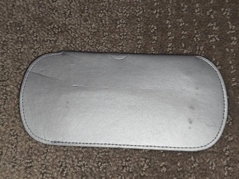 DKNY Softshell Slim Eyeglass Case - Soft Portable Pouch - photo 2