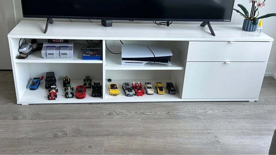 IKEA VIHALS TV Bench / Media Console (White) - photo 2