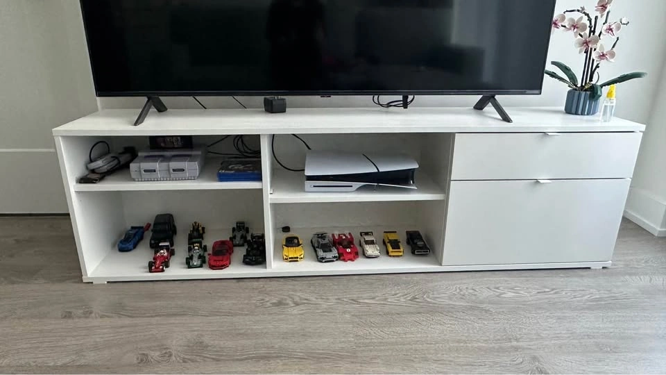 IKEA VIHALS TV Bench / Media Console (White) - photo 3