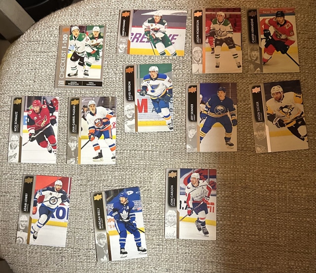 12 Upper Deck 2021-2022 cards