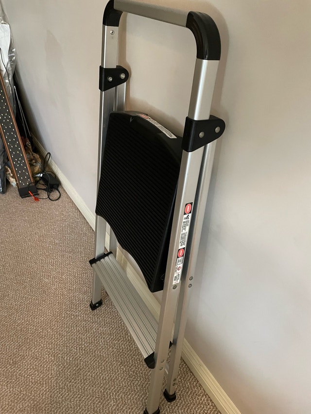 Gorilla Step Ladder - photo 2