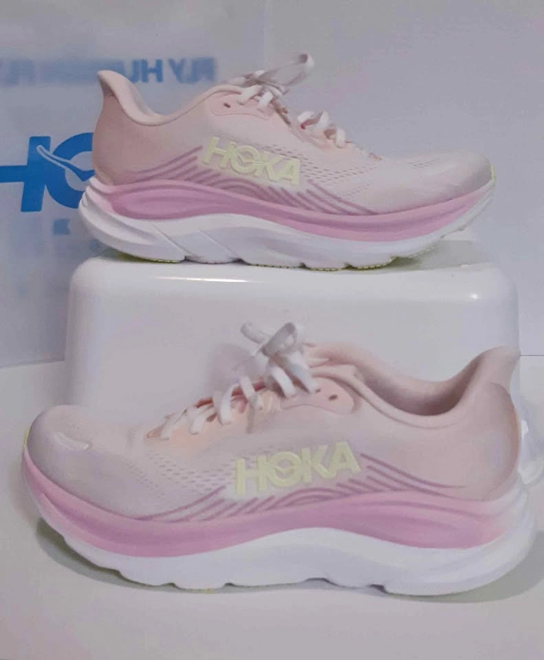 Hoka Clifton11 Pink Running Shoes Size 10 Womens