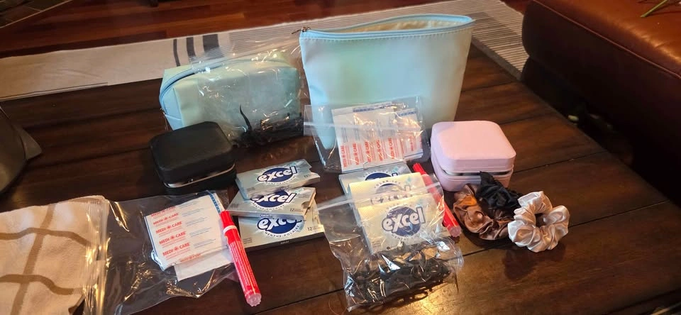 Wedding Party "Emergency" Kits - photo 2