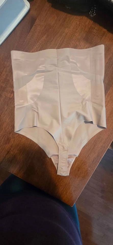 Women's Spanx Brand New - photo 2