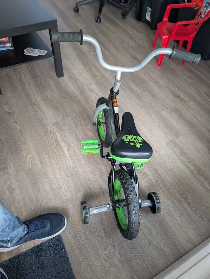 Huffy Star Wars The Mandalorian 12-Inch Kids' Bike - photo 3