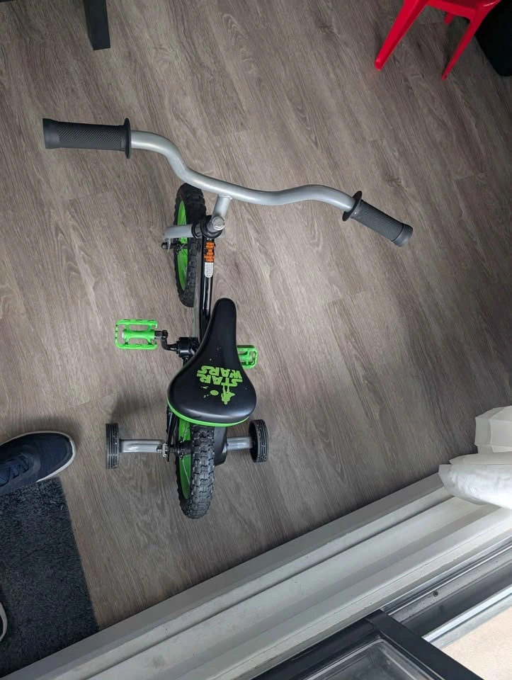 Huffy Star Wars The Mandalorian 12-Inch Kids' Bike - photo 4