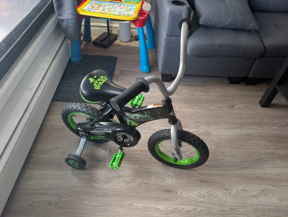 Huffy Star Wars The Mandalorian 12-Inch Kids' Bike - photo 5