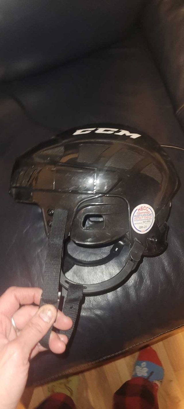CCM FL40 Hockey Helmet - photo 3